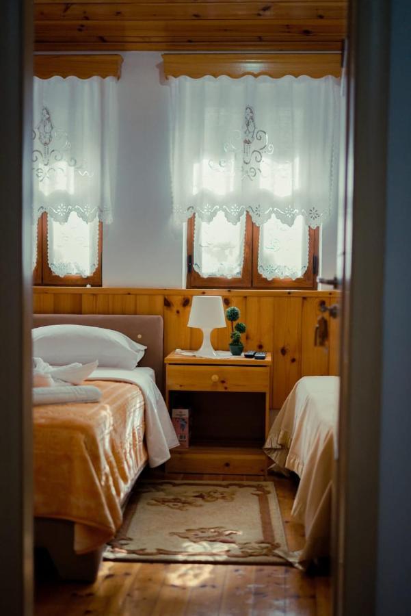 Hotel Domino Gjirokastër Екстериор снимка