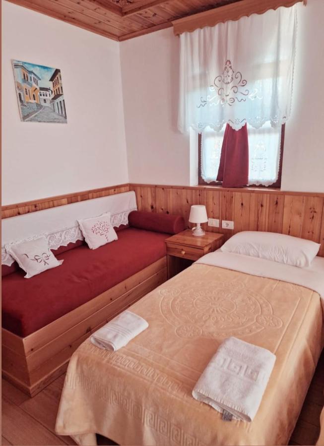 Hotel Domino Gjirokastër Екстериор снимка